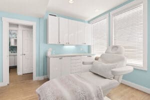 Seattle Hair Loss Clinic photo of the office area